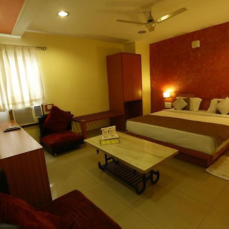 Hotel Paradise Индаур Экстерьер фото